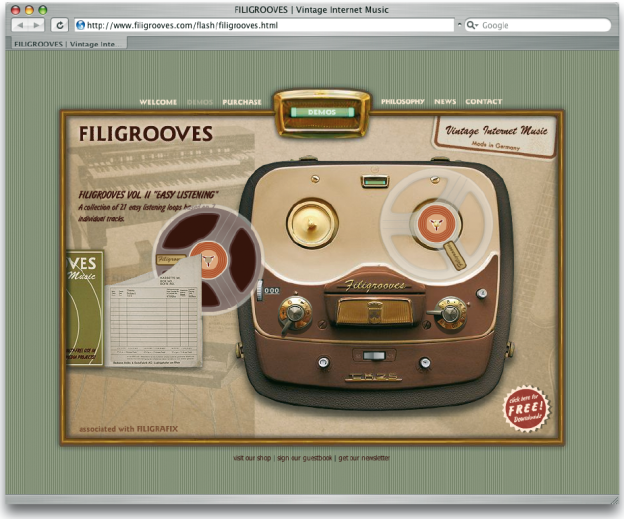 Auf dieser Internetseite können Musikstücke ausgewählt und abgespielt werden, indem Tonbänder virtuell aus ihren Verpackungen heraus auf ein Tonbandgerät gezogen werden (www.filigrooves.com).
